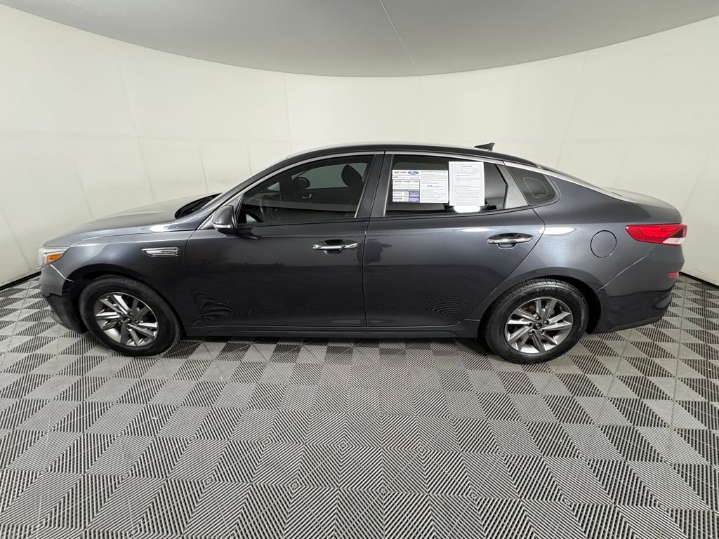 2019 Kia Optima LX photo 4