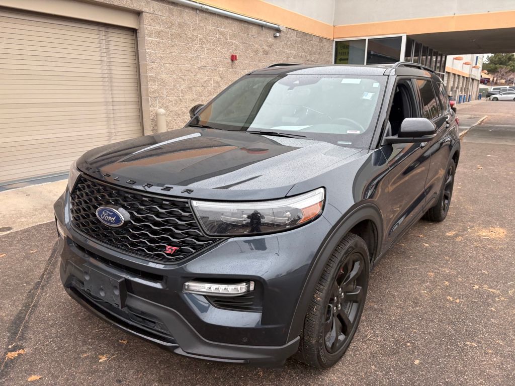 2023 Ford Explorer ST photo 3