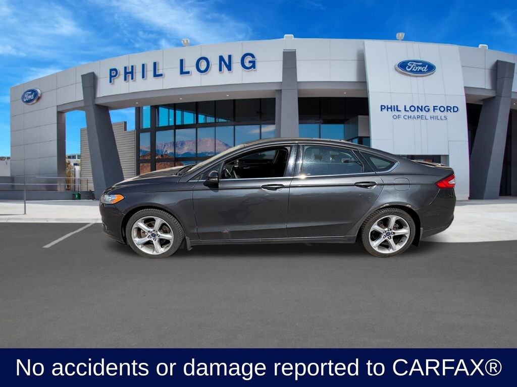 Used 2016 Ford Fusion SE Sedan