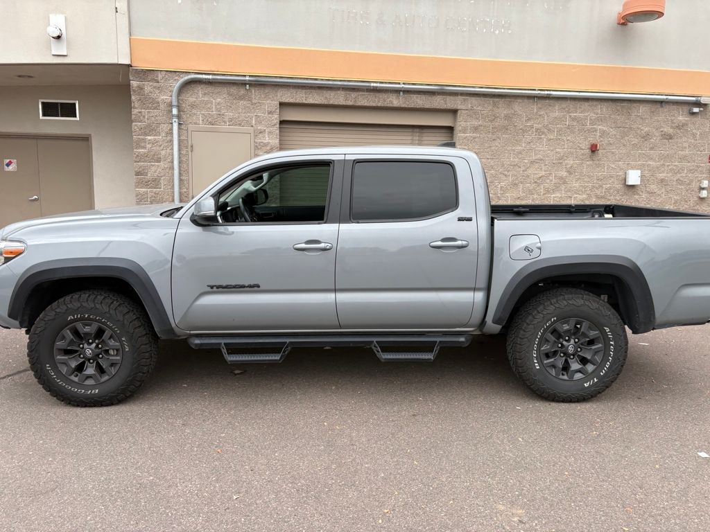2021 Toyota Tacoma SR5 V6 photo 4