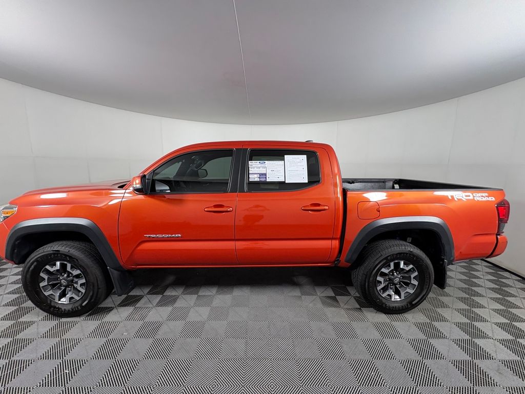 2018 Toyota Tacoma SR5 V6 photo 4