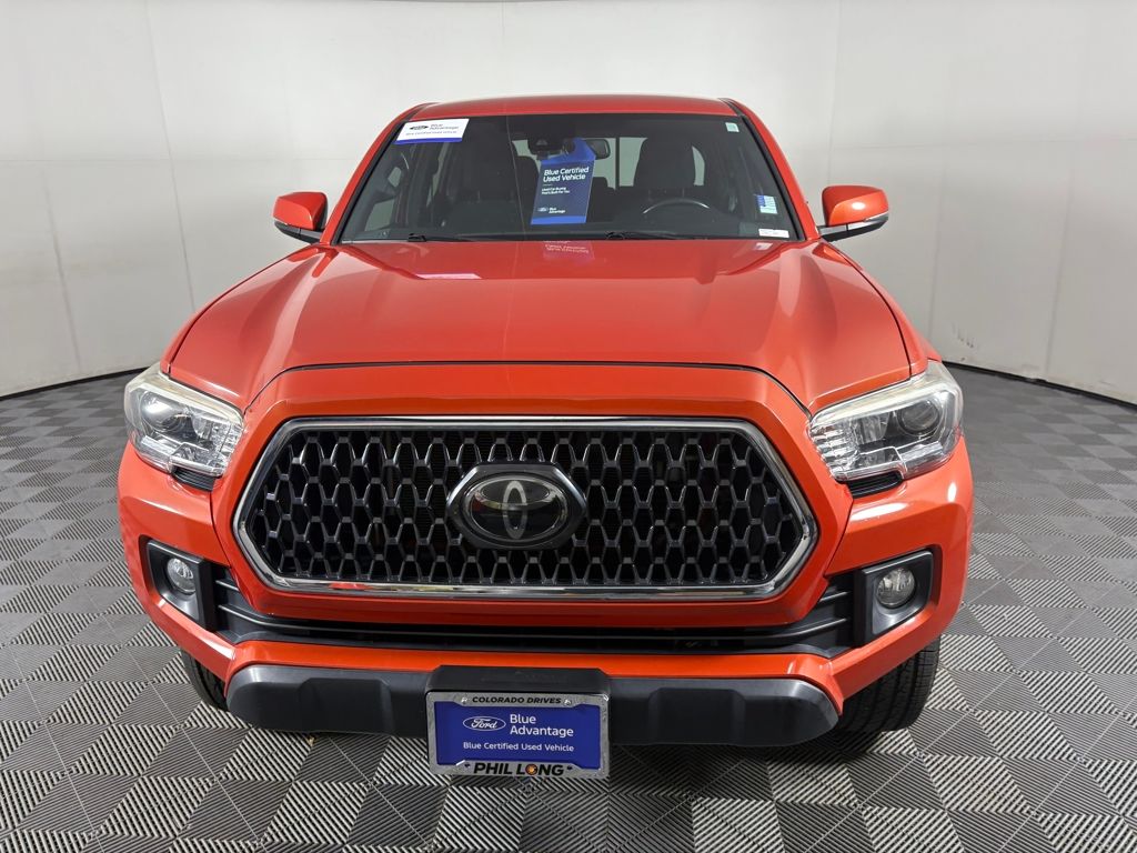 2018 Toyota Tacoma SR5 V6 photo 2