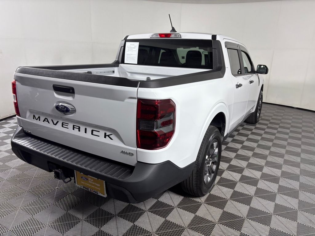 2024 Ford Maverick XLT photo 2
