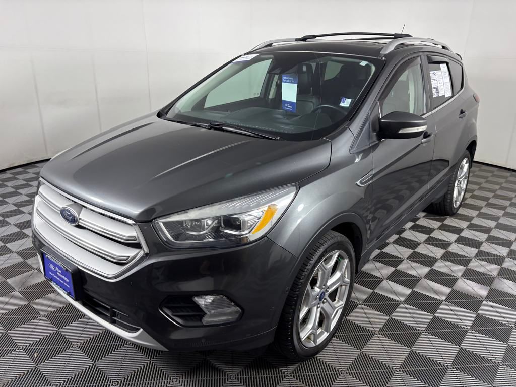 2019 Ford Escape Titanium photo 3