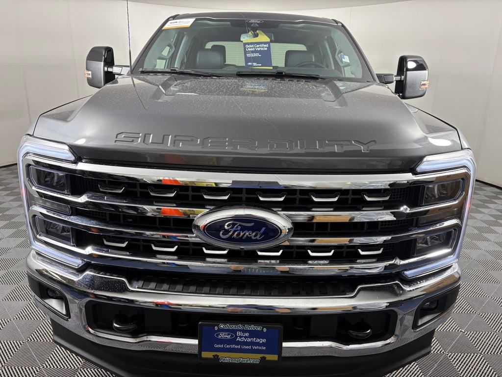 2025 Ford F-350 Lariat photo 2