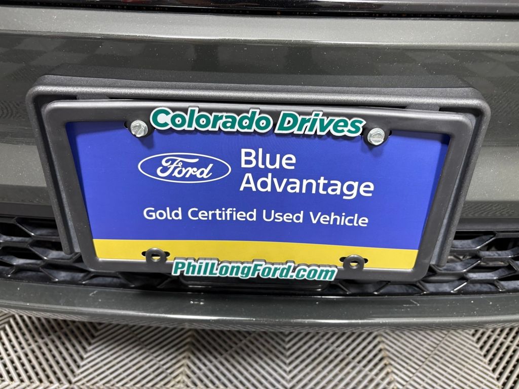 2024 Ford Edge ST photo 3