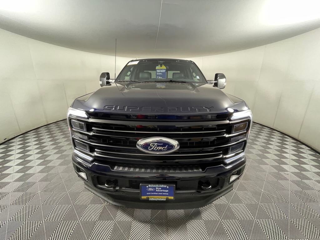 2025 Ford F-350 Platinum photo 2