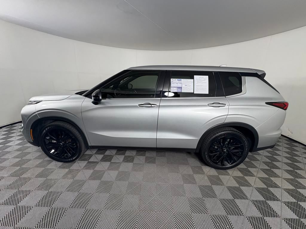 2022 Mitsubishi Outlander SE 2.5 S-AWC photo 3