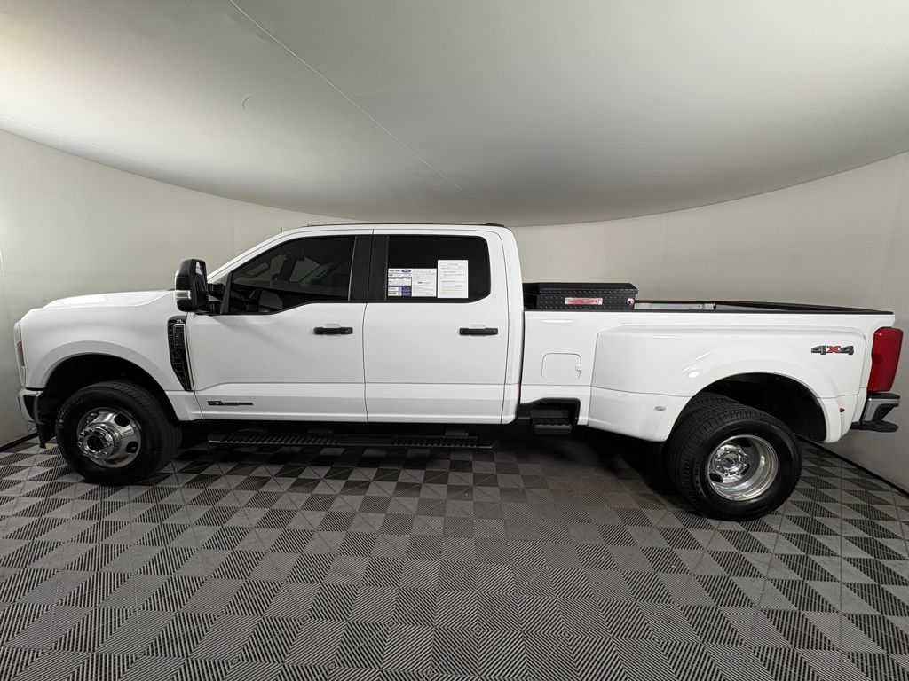 2025 Ford F-350 XL photo 3