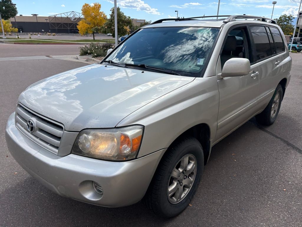 2005 Toyota Highlander photo 2