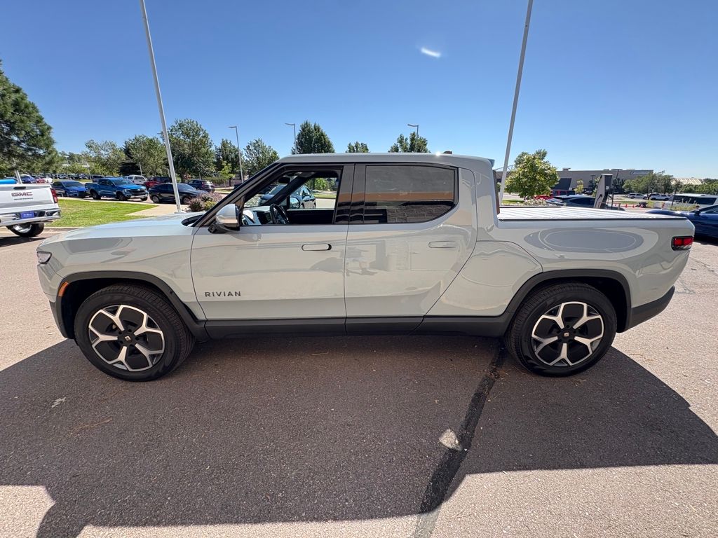 2024 Rivian R1T Adventure photo 4