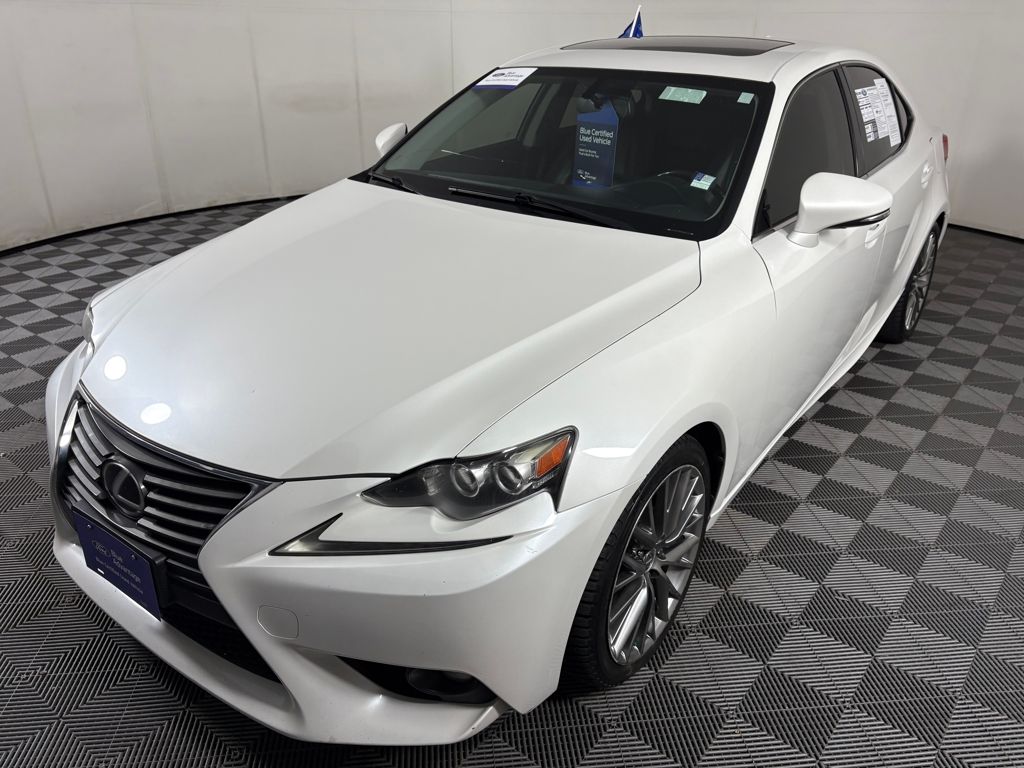 2016 Lexus IS 200t photo 3