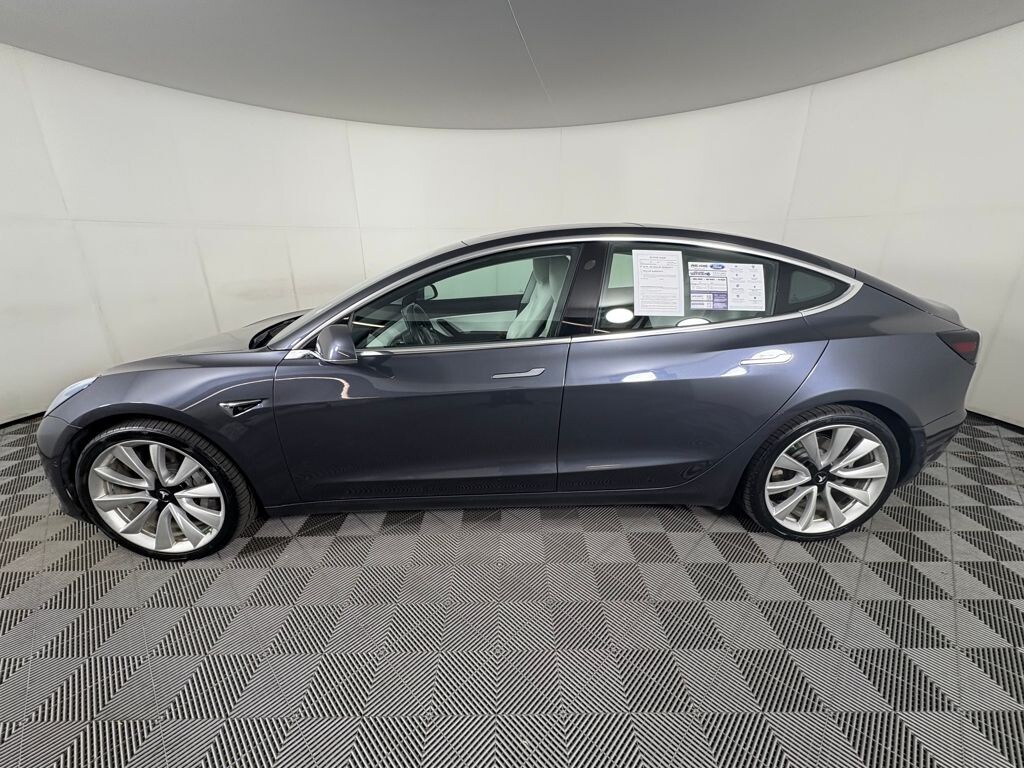 Used 2018 Tesla Model 3  Sedan