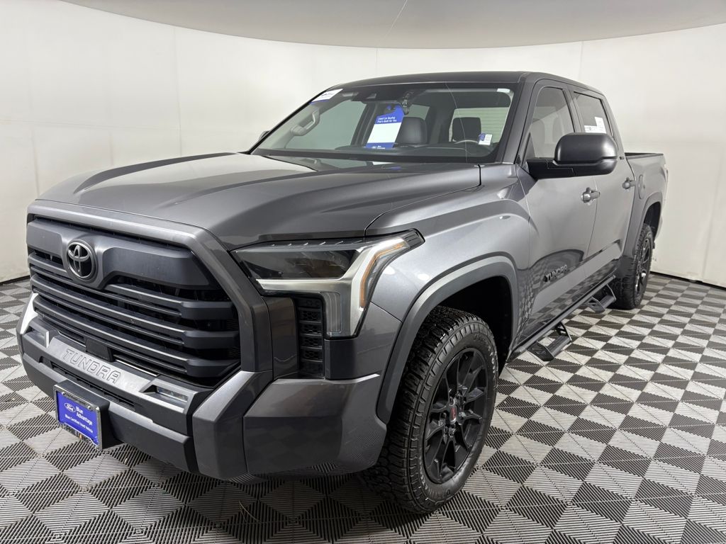 2023 Toyota Tundra SR5 photo 3