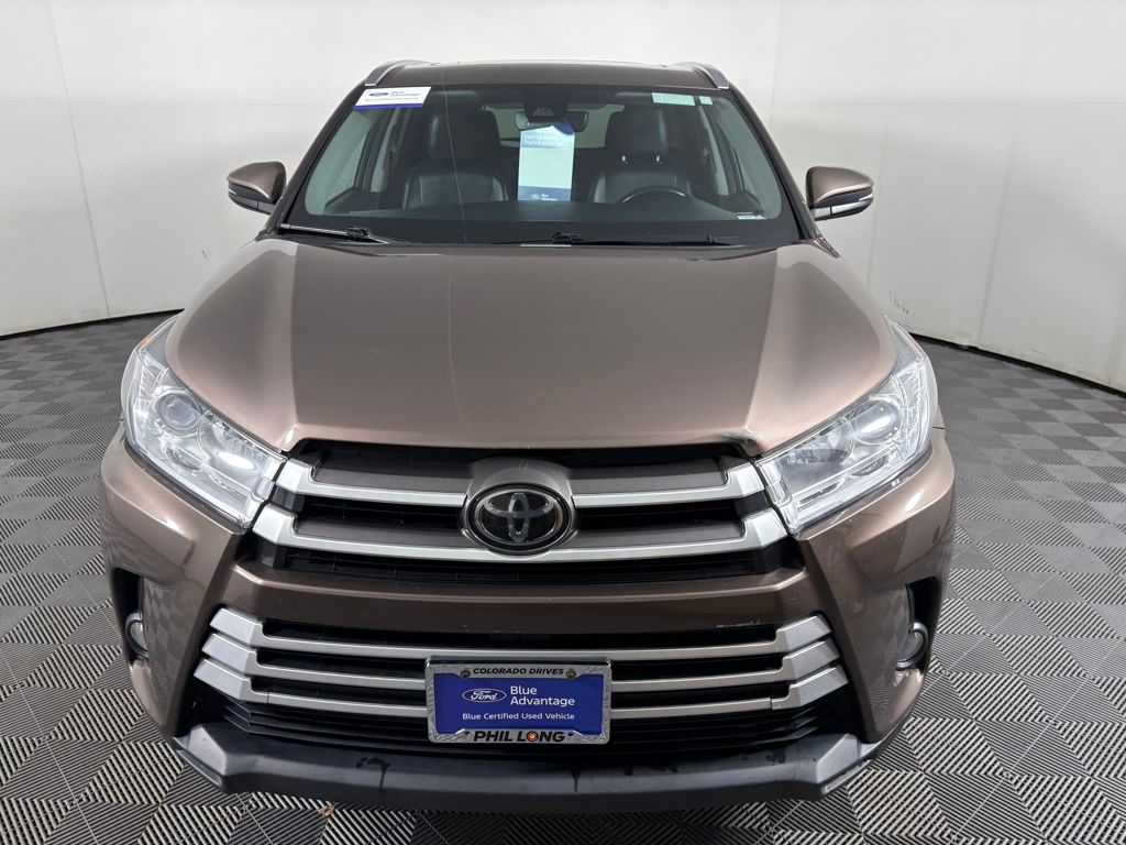 2017 Toyota Highlander XLE photo 2