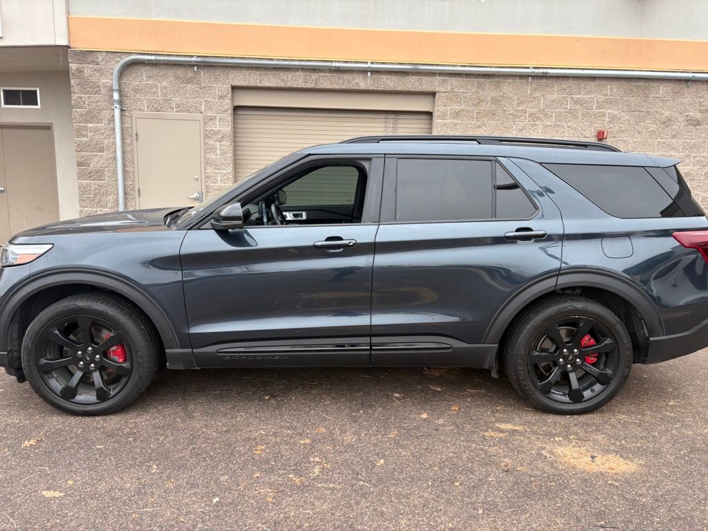 2023 Ford Explorer ST photo 4