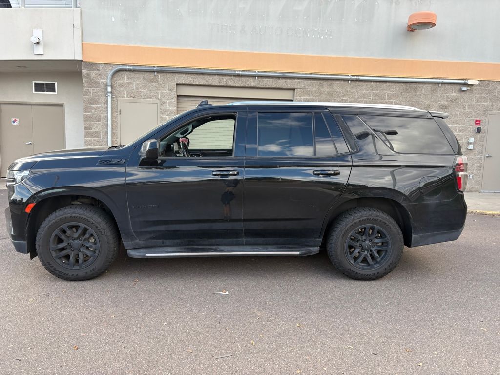 2021 Chevrolet Tahoe LT photo 3