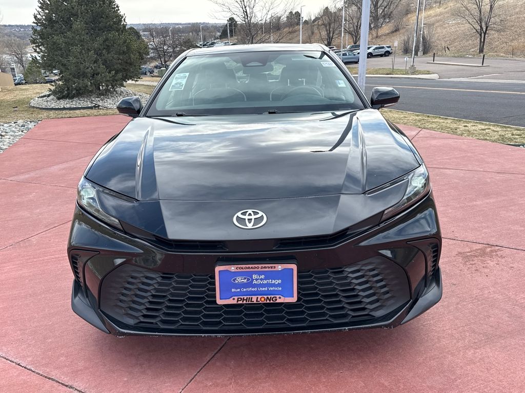 2025 Toyota Camry SE photo 2