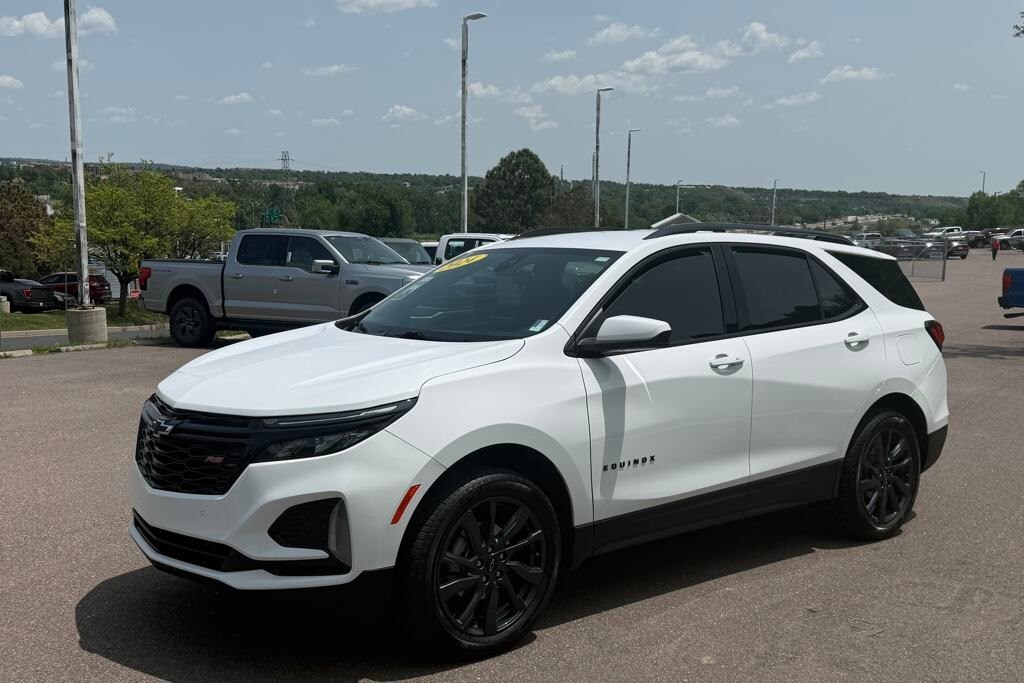 2024 Chevrolet Equinox RS photo 3