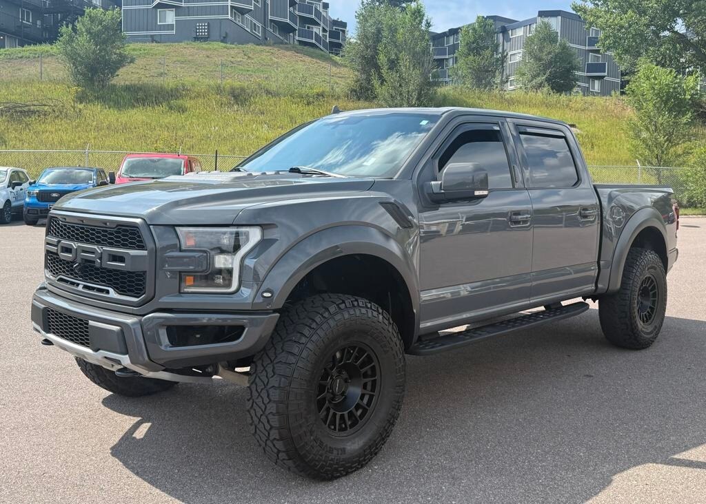 2020 Ford F-150 Raptor photo 3
