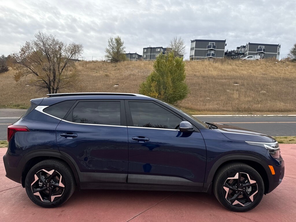 Used 2024 Kia Seltos EX SUV