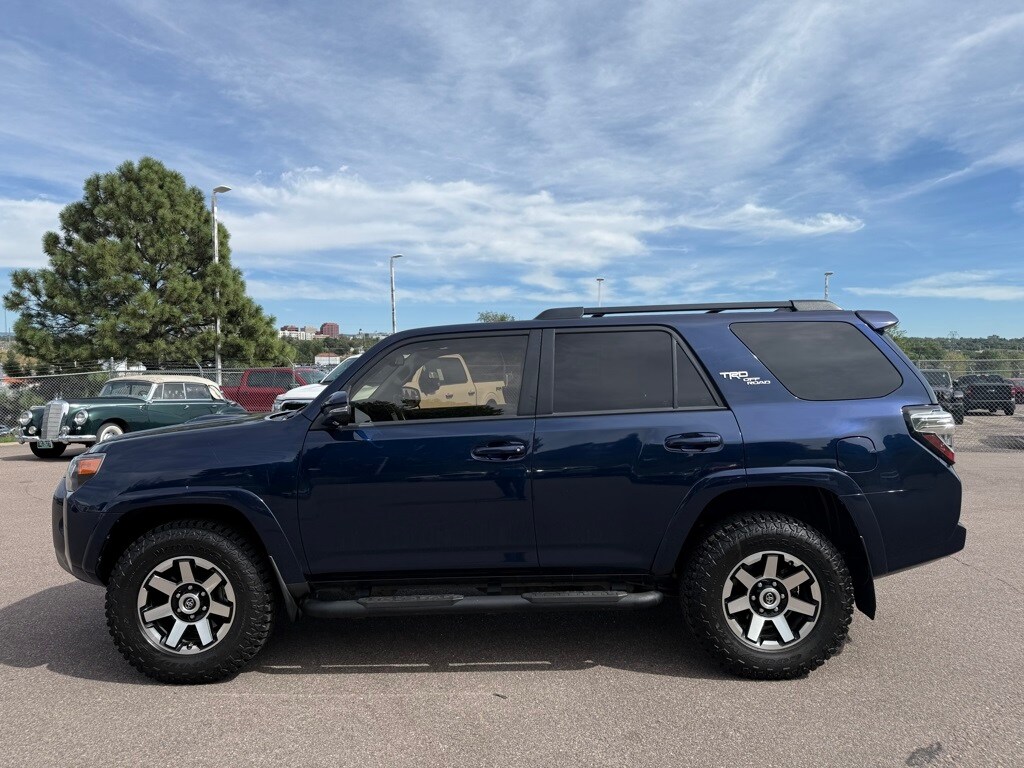2021 Toyota 4Runner TRD Off-Road Premium photo 4