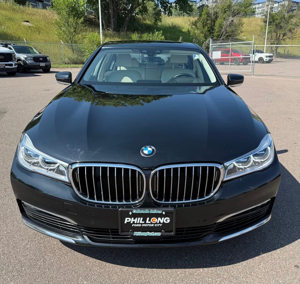 2018 Bmw 750i / B7 xDrive Sedan photo 2