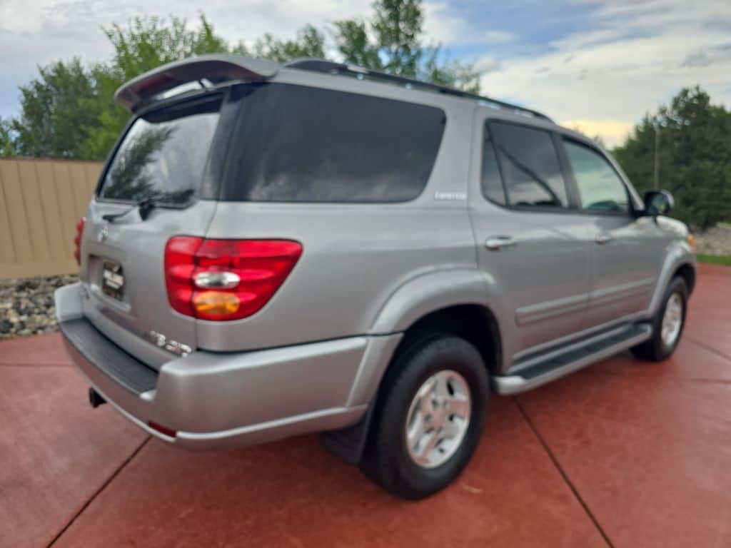 2002 Toyota Sequoia Limited photo 2