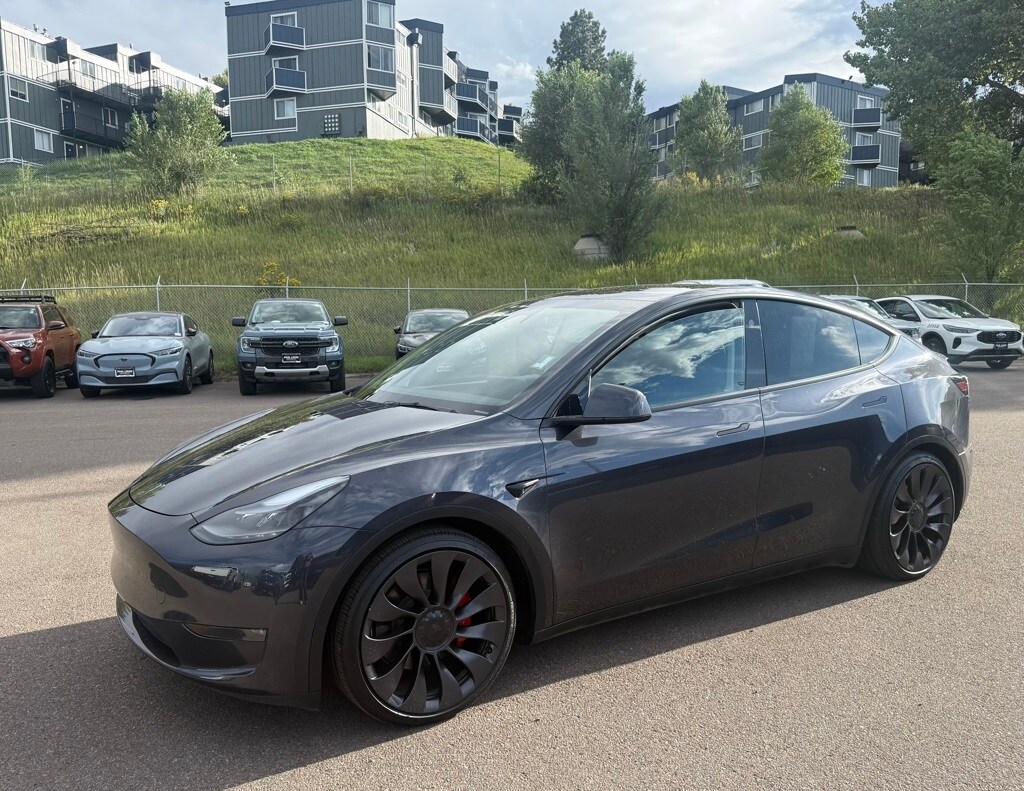 2024 Tesla Model Y Performance photo 3