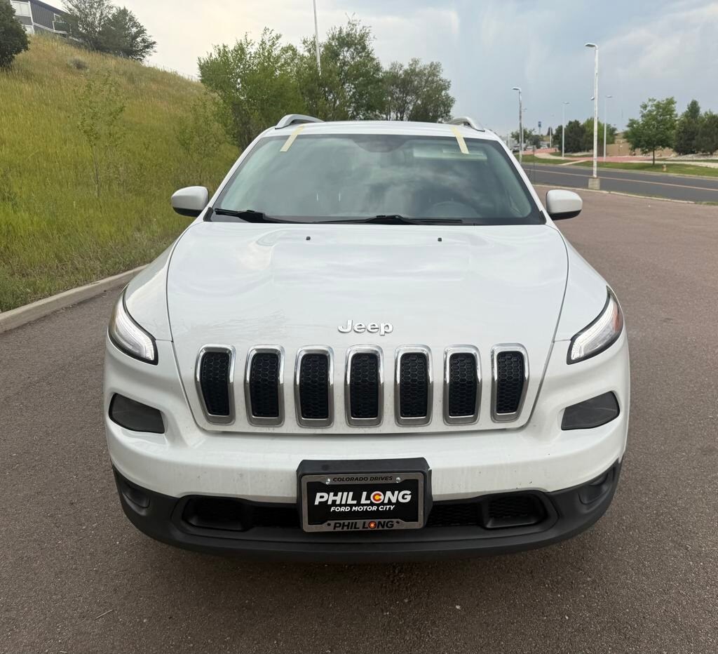 2018 Jeep Cherokee Latitude photo 2