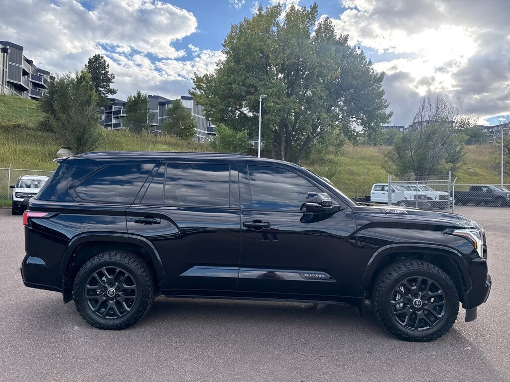 2024 Toyota Sequoia Platinum photo 4