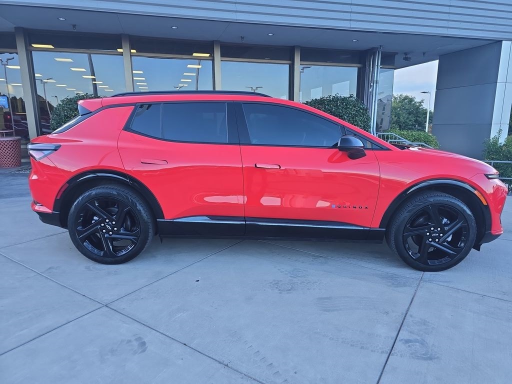 Used 2025 Chevrolet Equinox EV RS SUV
