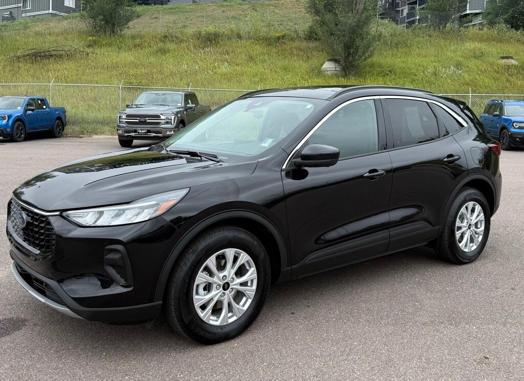 2023 Ford Escape Active photo 2