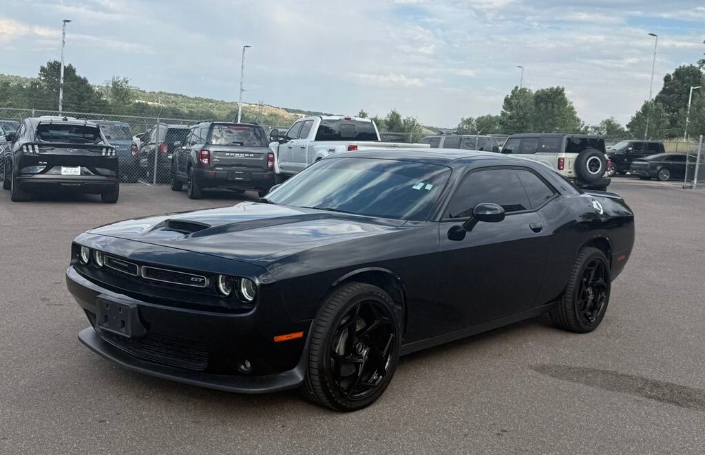 2021 Dodge Challenger GT photo 3