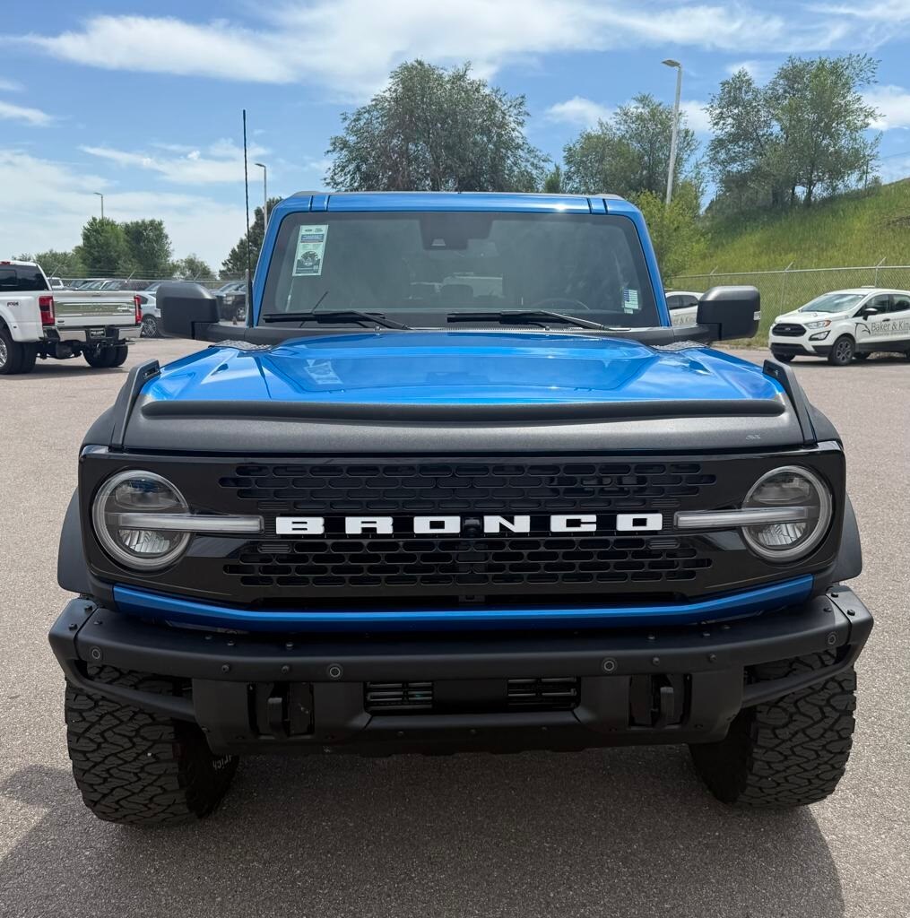 2024 Ford Bronco Wildtrak photo 2