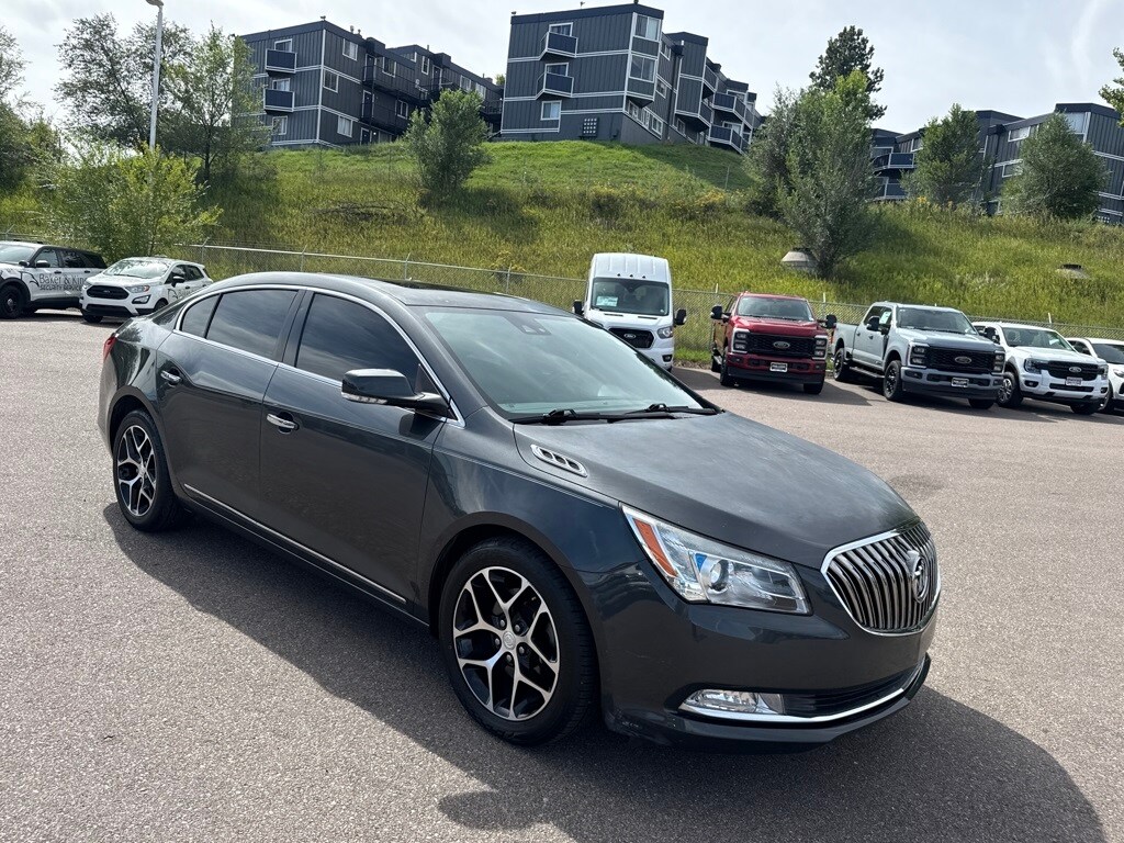 2016 Buick LaCrosse Sport Touring photo 3