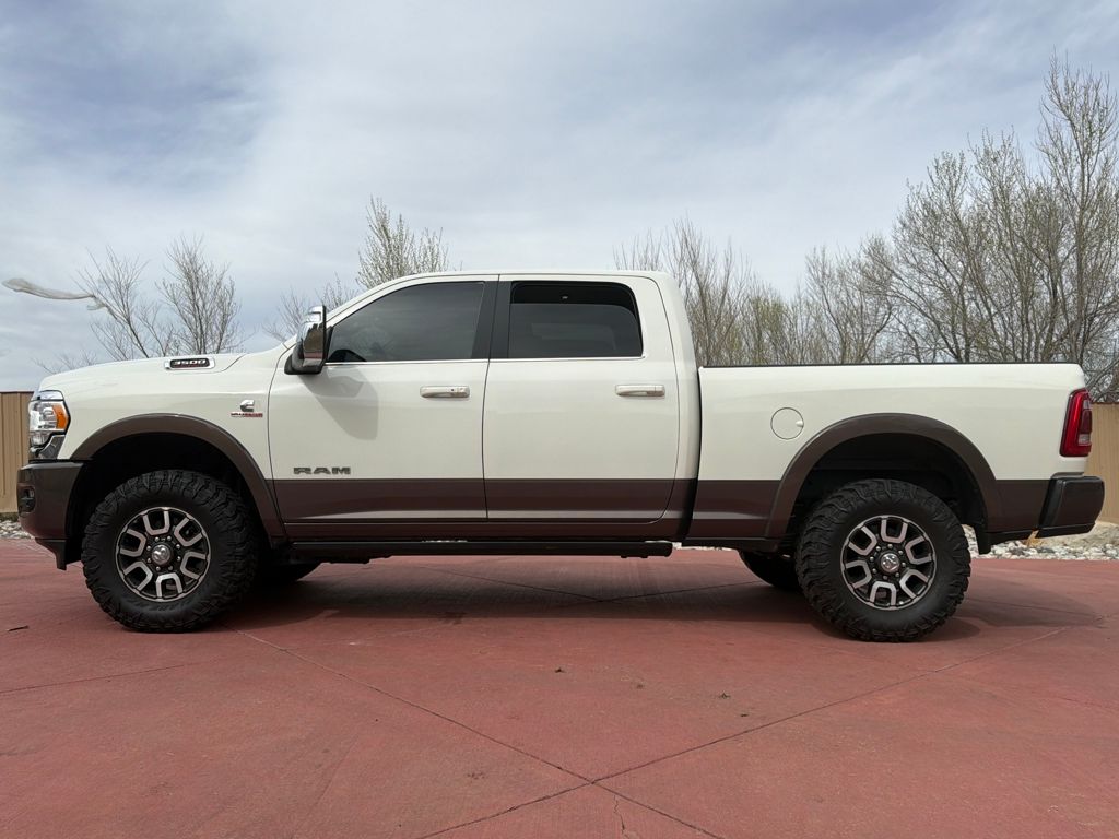2024 Ram 3500 Laramie Longhorn photo 4