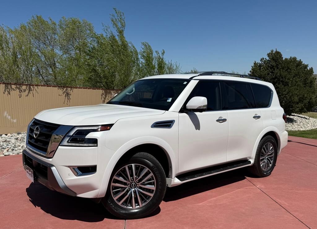 2023 Nissan Armada SL photo 3