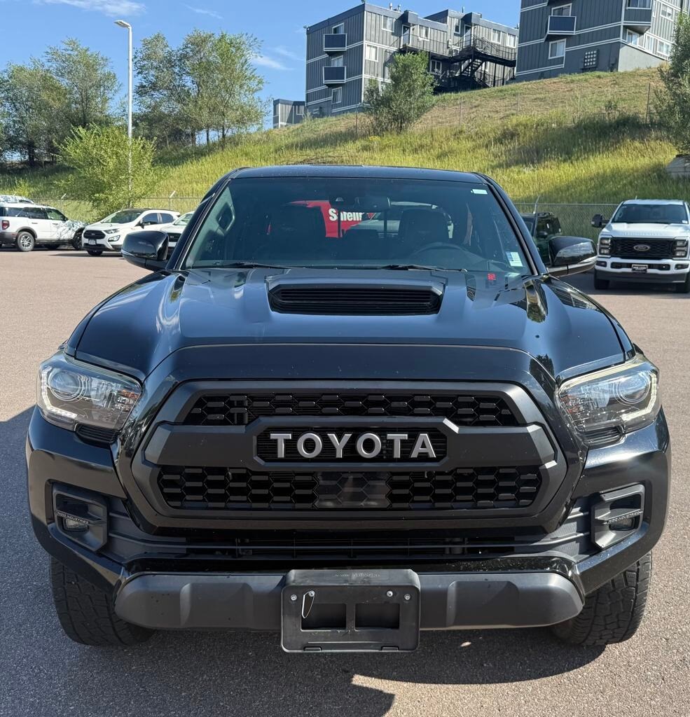 2019 Toyota Tacoma TRD Pro photo 2