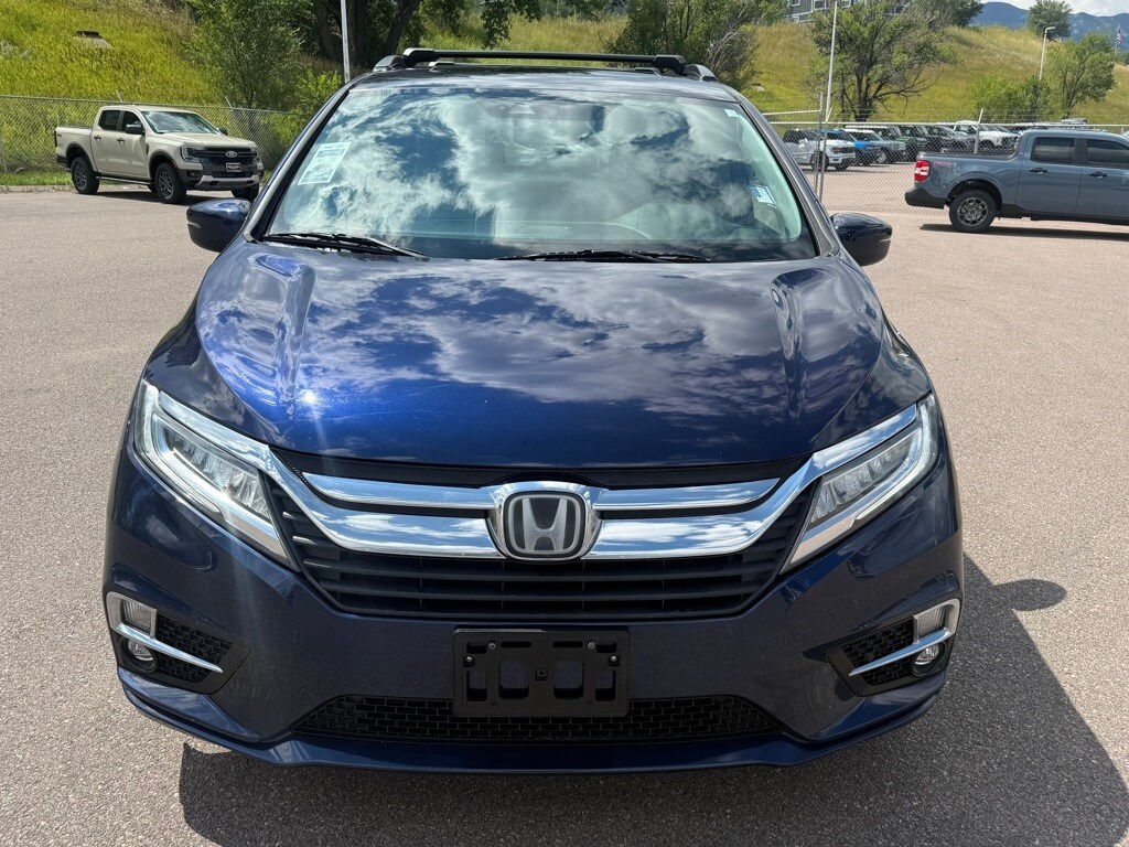 2018 Honda Odyssey Elite photo 2
