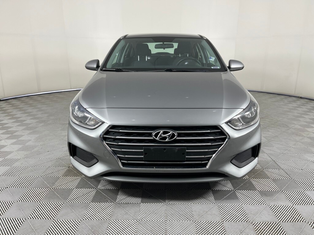 2021 Hyundai Accent SE photo 2