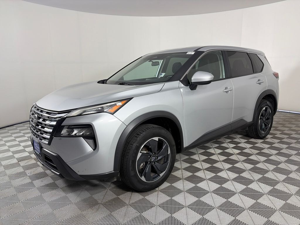 Used 2024 Nissan Rogue SV SUV