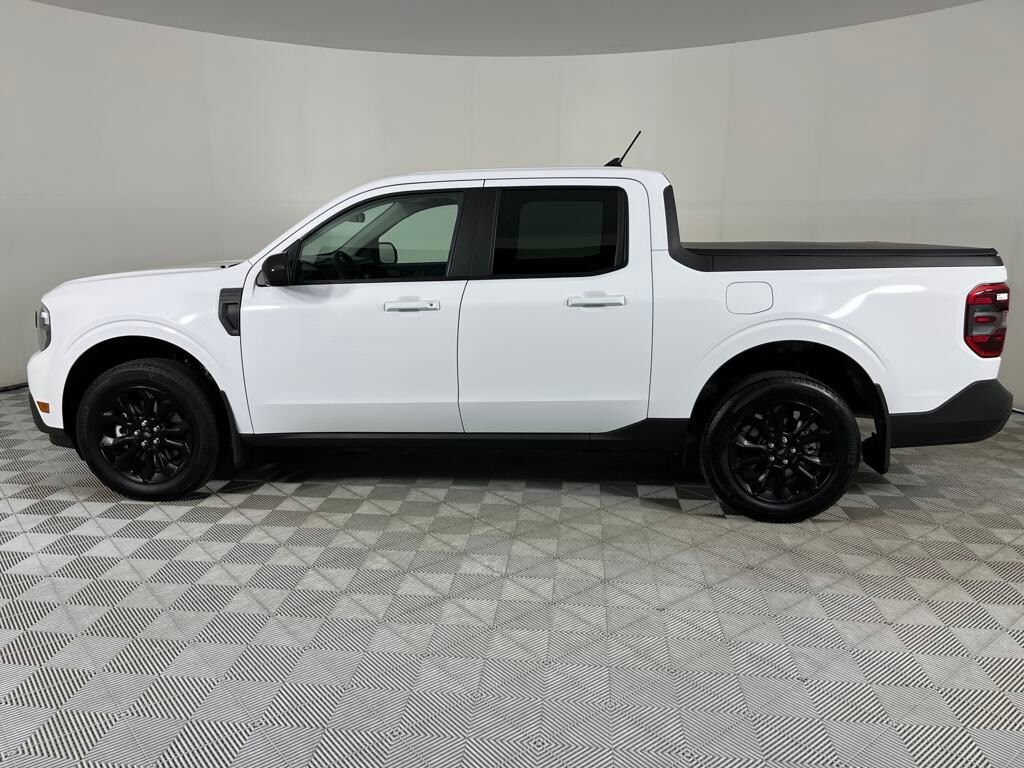 2024 Ford Maverick Lariat photo 2