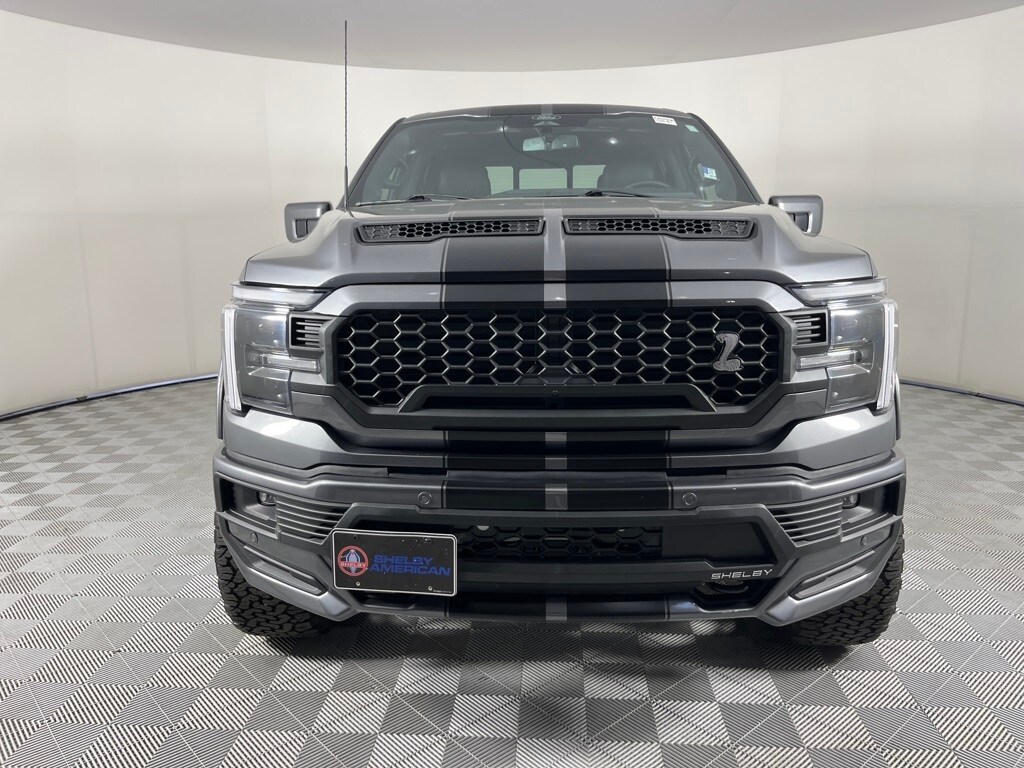 2025 Ford F-150 Lariat photo 2