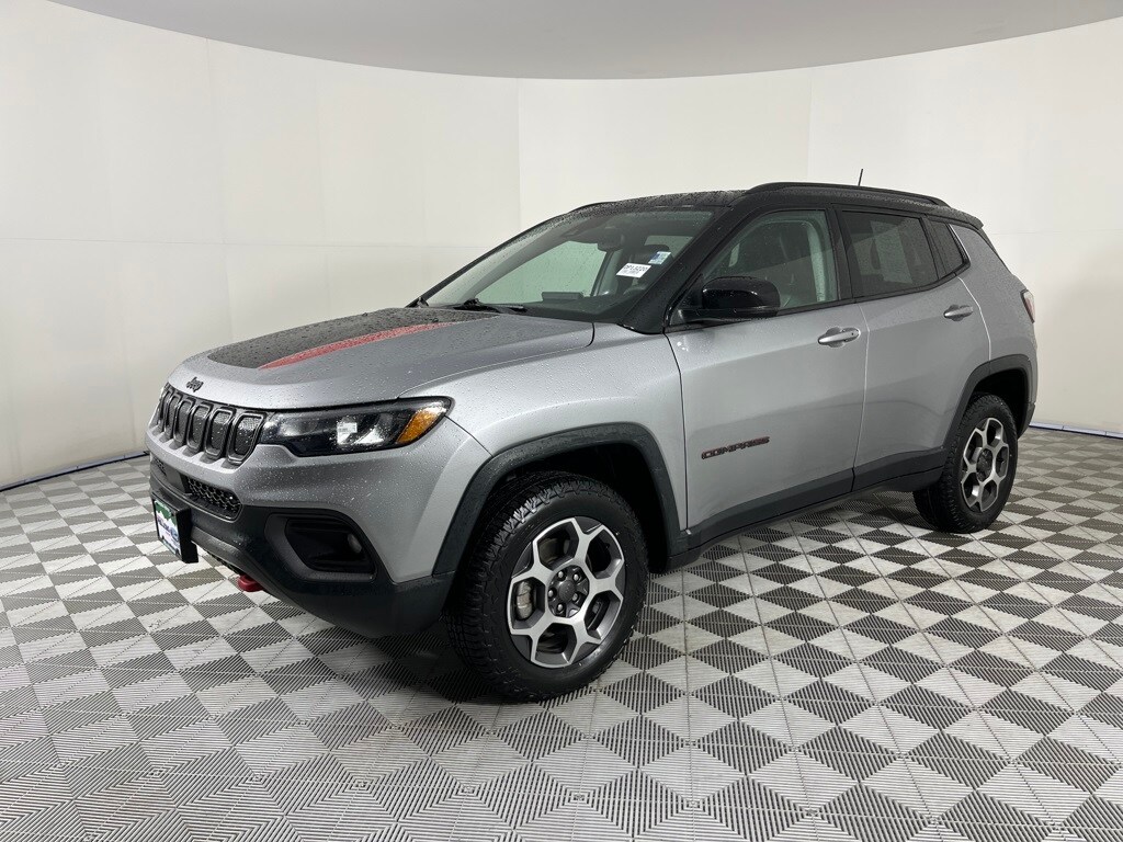2022 Jeep Compass Trailhawk photo 2