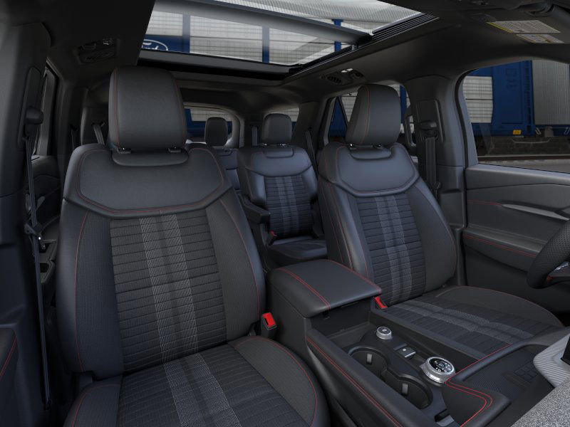 2025 Ford Explorer ST-Line - Photo 11