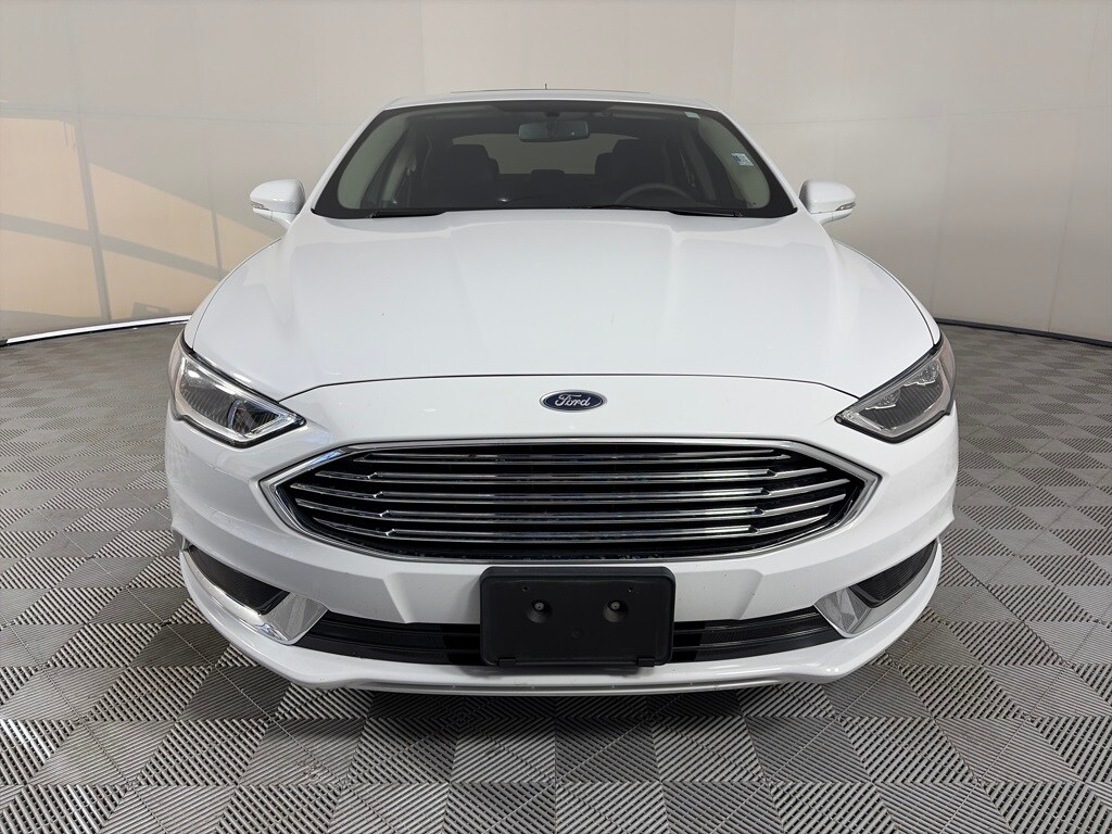 Used 2018 Ford Fusion SE Sedan