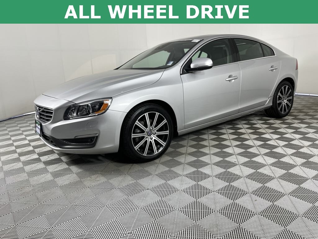 2018 Volvo S60 Inscription T5 Platinum photo 3