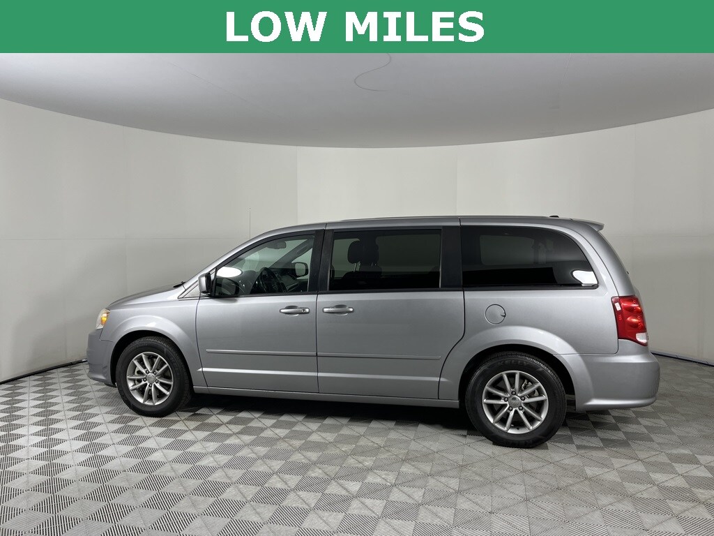 Used 2016 Dodge Grand Caravan SE Plus Van