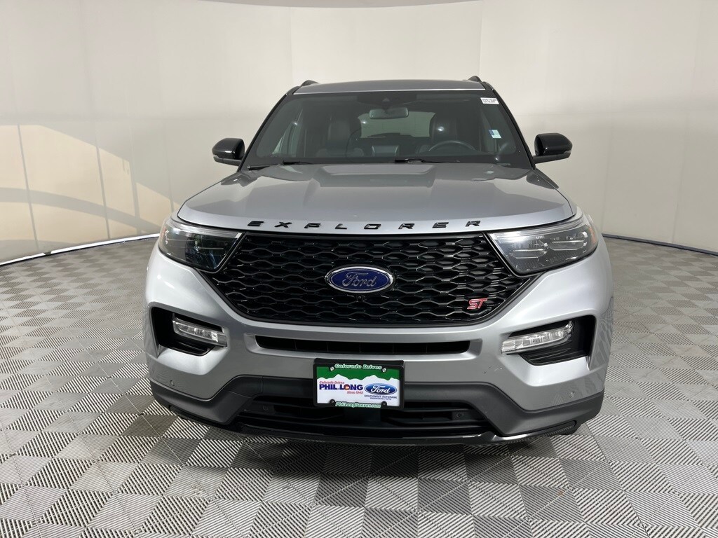 2022 Ford Explorer ST photo 2